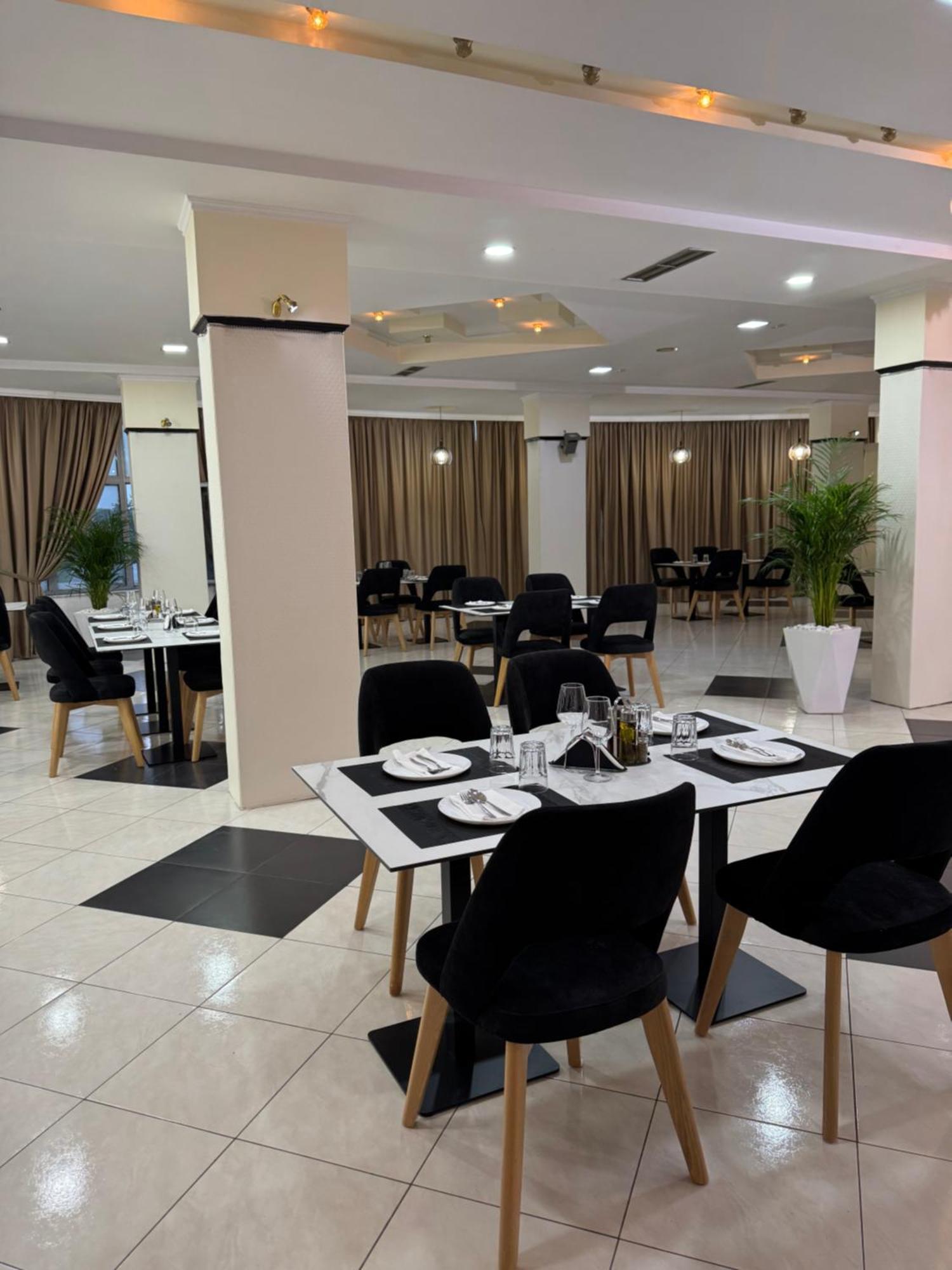 Grand Hotel Gjyshi Qerek Экстерьер фото